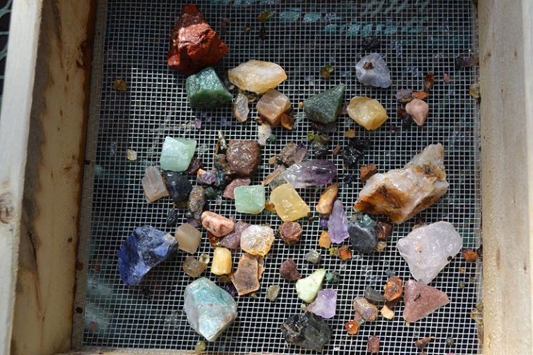 kids can mine gems at xtreme park adventures