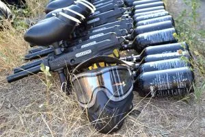 how to shoot a paintball gun